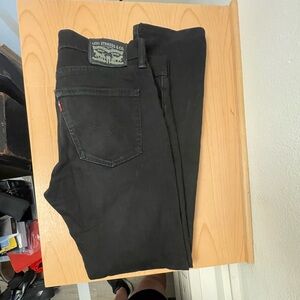 Levi 32x32 Black Skinny Jeans